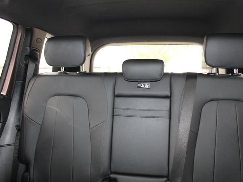 Used 2022 Mercedes-Benz GLB 250 4MATIC image 48