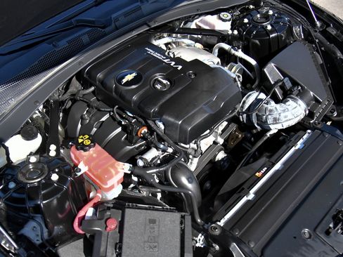 Used 2023 Chevrolet Camaro LT RWD image 38
