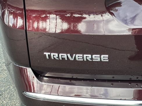 Used 2022 Chevrolet Traverse High Country w/ LPO, Floor Liner Package image 39