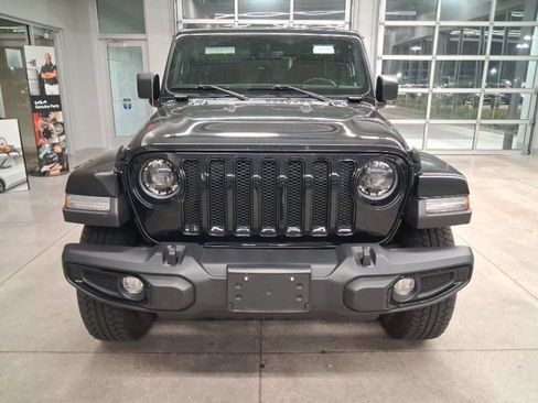 Used 2023 Jeep Wrangler Unlimited Sahara AWD/4WD image 4