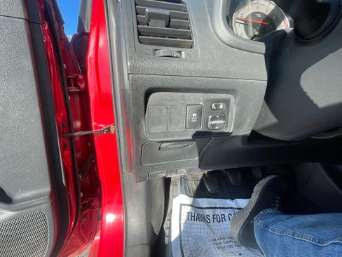 Used 2010 Toyota Corolla image 17