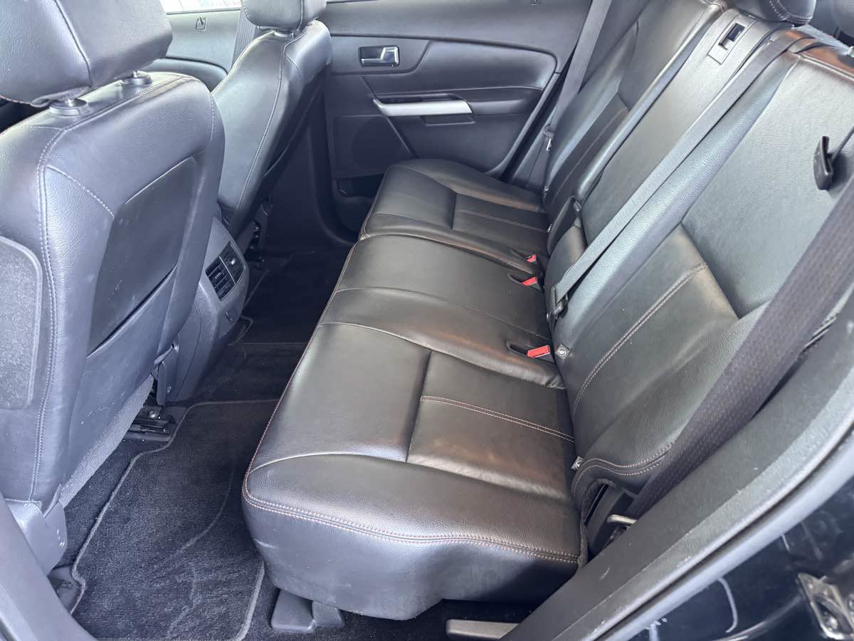 Used 2013 Ford Edge SEL FWD image 32