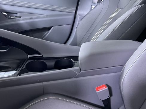 Used 2025 Hyundai Elantra SEL w/ Cargo Package FWD image 23