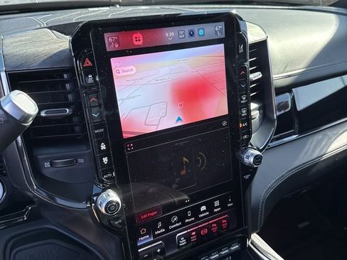 Used 2025 RAM 2500 Limited AWD/4WD image 2