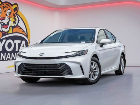 New 2026 Toyota Camry LE FWD image 1