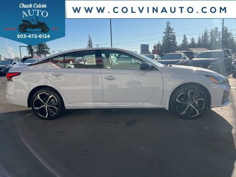 New 2025 Nissan Altima 2.5 SR image 6