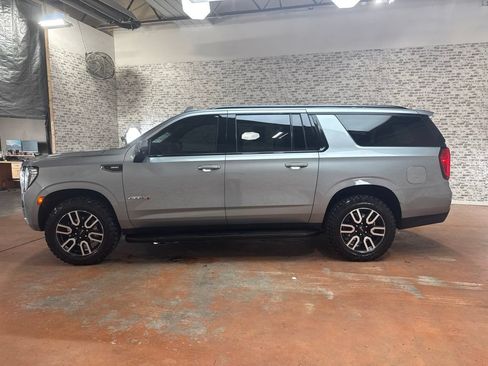 Used 2024 GMC Yukon XL AT4 w/ Technology Package AWD/4WD image 4