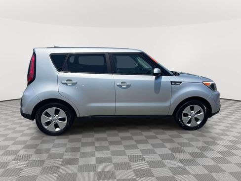 Used 2016 Kia Soul FWD image 4