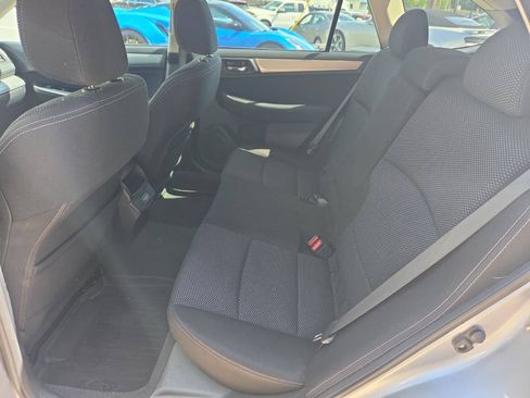 Used 2018 Subaru Outback 2.5i Premium AWD/4WD image 17