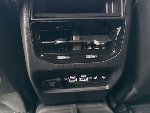 Used 2022 Jeep Grand Cherokee Trailhawk w/ Luxury Tech Group III image 19