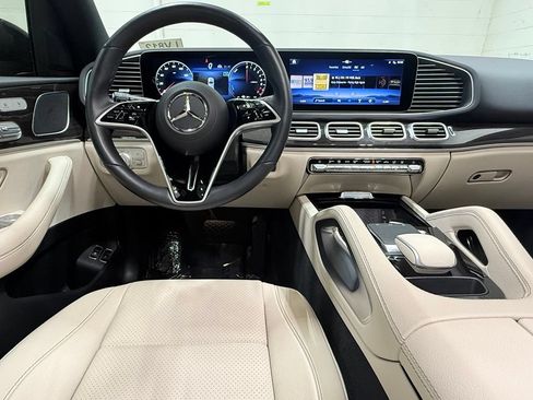 Used 2024 Mercedes-Benz GLE 450e 4MATIC image 34