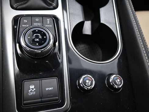Used 2023 Nissan Maxima Platinum w/ Sport Mat Group FWD image 13
