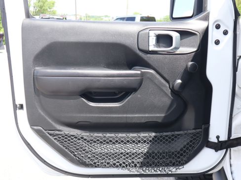 Used 2018 Jeep Wrangler Unlimited Sport AWD/4WD image 22