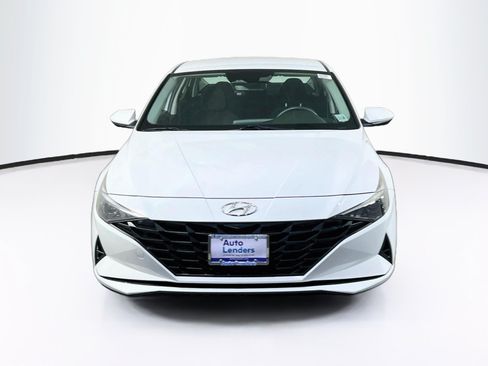 Used 2022 Hyundai Elantra Blue FWD image 2
