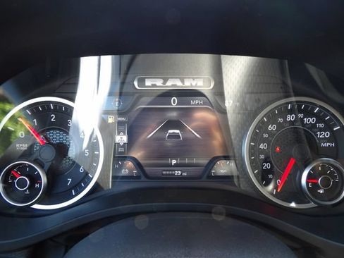 New 2026 RAM 1500 Express AWD/4WD image 12
