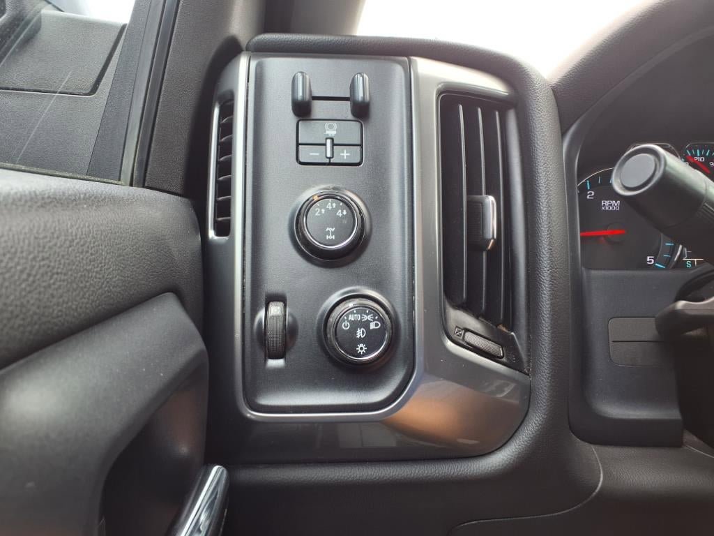 Used 2015 Chevrolet Silverado 2500 LT w/ LT Convenience Package AWD/4WD image 19