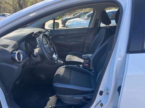 Used 2025 Nissan Versa SV image 24