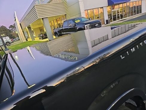 Used 2014 Ford F150 Limited image 17