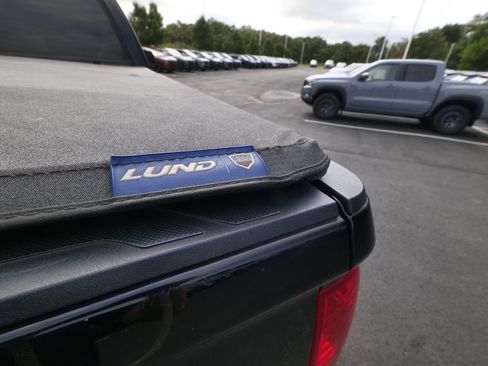 Used 2021 Toyota Tundra SR5 w/ Trail Edition AWD/4WD image 9