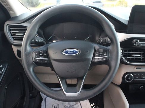 Used 2020 Ford Escape SE image 20