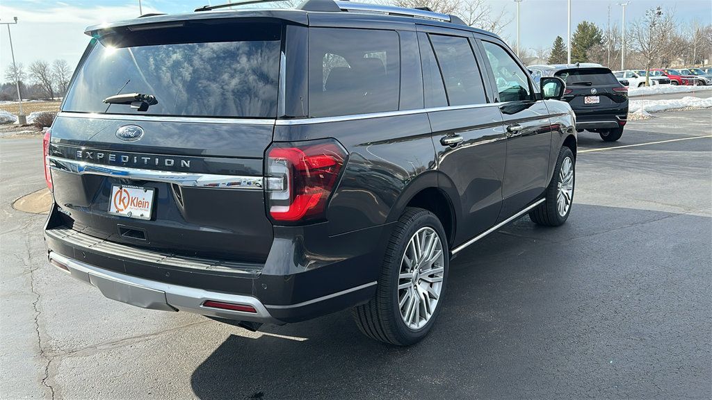 Used 2024 Ford Expedition Limited AWD/4WD image 8