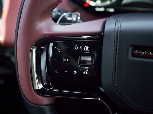 Used 2025 Land Rover Range Rover Sport SV Edition Two image 47