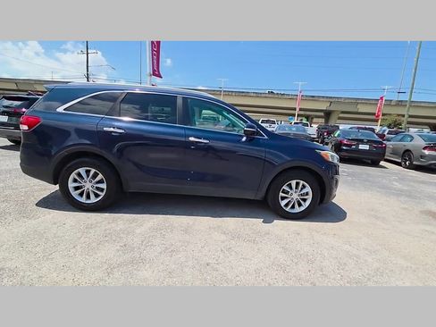 Used 2016 Kia Sorento FWD image 50