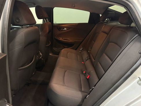 Used 2018 Chevrolet Malibu LT image 18