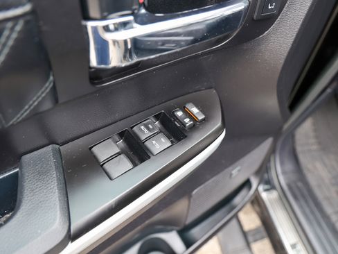 Used 2018 Toyota Tundra Platinum AWD/4WD image 37