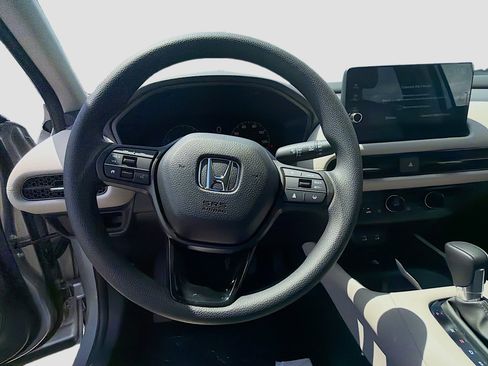 New 2026 Honda HR-V LX image 10