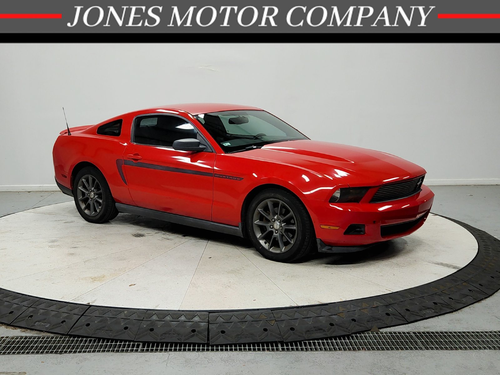 Used 2011 Ford Mustang Premium w/ 203A Rapid Spec Order Code RWD image 1