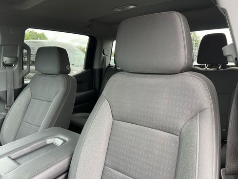 Used 2023 Chevrolet Silverado 1500 Custom AWD/4WD image 17