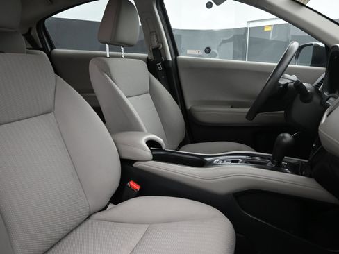 Used 2018 Honda HR-V EX image 26