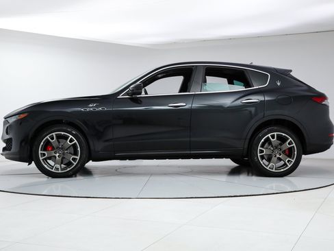 Certified 2023 Maserati Levante GT AWD/4WD image 2