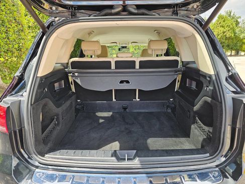 Used 2020 Mercedes-Benz GLB 250 w/ Premium Package image 33