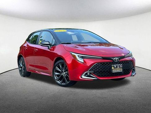 Certified 2025 Toyota Corolla XSE FWD image 2