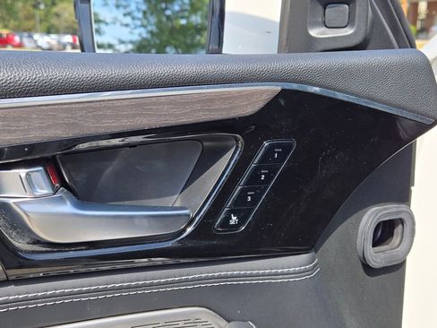 Used 2023 Acura MDX SH-AWD w/ Advance Package image 29