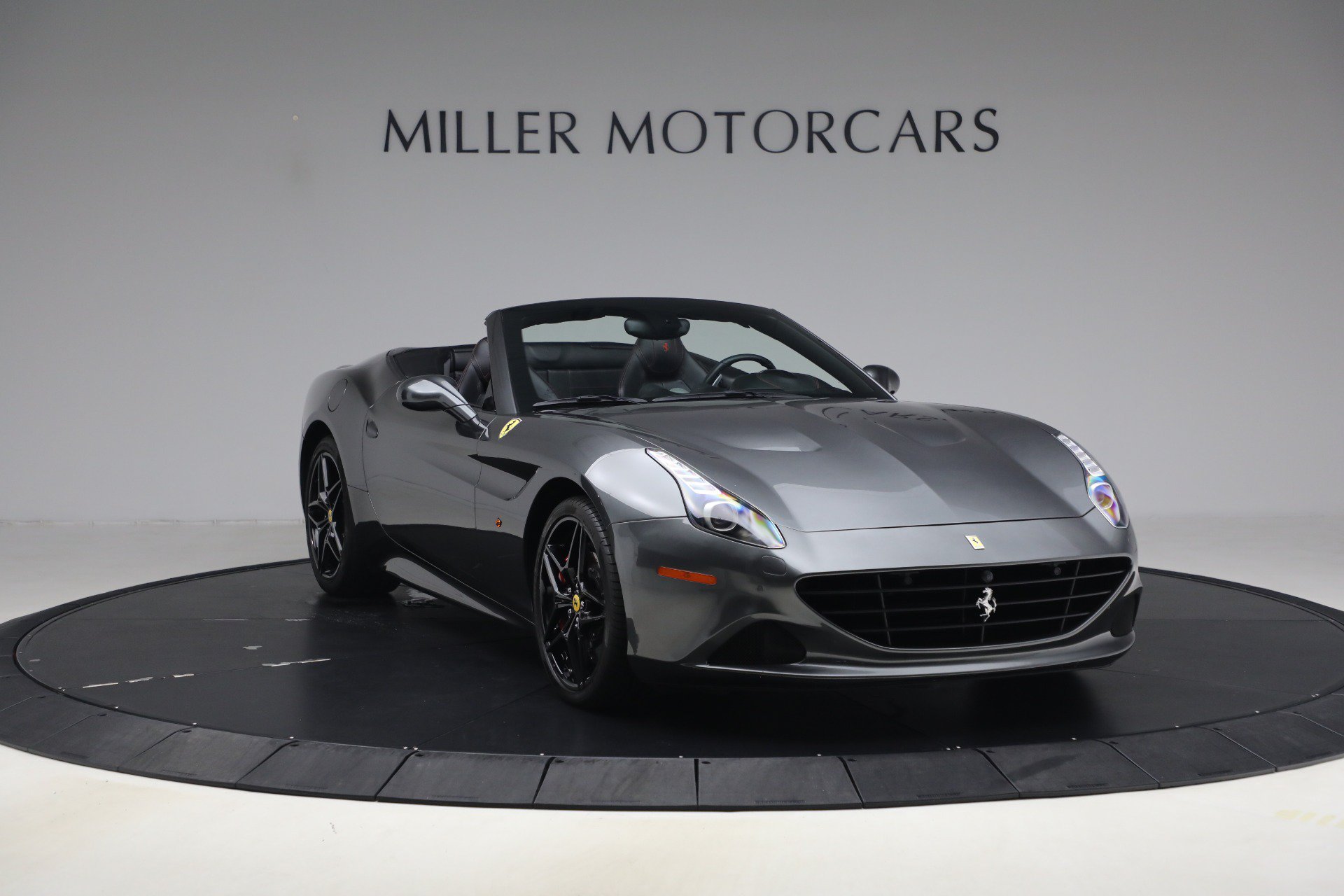 Certified 2015 Ferrari California T RWD image 12