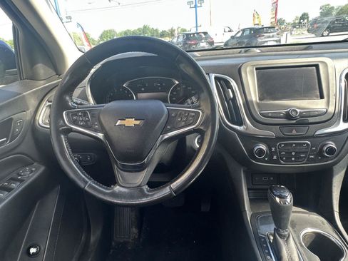 Used 2020 Chevrolet Equinox LT FWD image 32