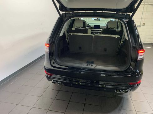 Used 2024 Lincoln Aviator Black Label w/ Jet Package image 12