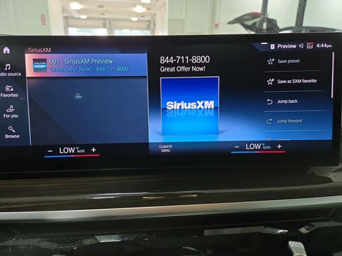Used 2023 BMW X7 xDrive40i AWD/4WD image 32