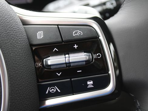 New 2026 Kia Carnival EX FWD image 36