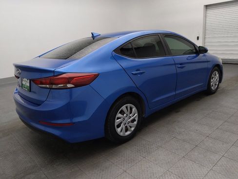 Used 2017 Hyundai Elantra SE w/ Cargo Package image 10
