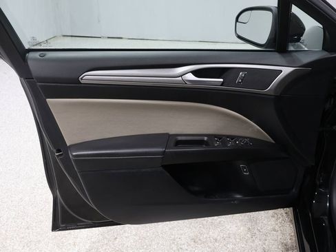 Used 2018 Ford Fusion S image 13