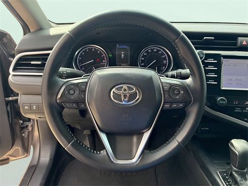 Used 2018 Toyota Camry SE w/ Convenience Package image 21