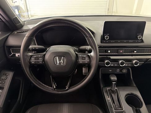 Used 2023 Honda Civic Sport image 12
