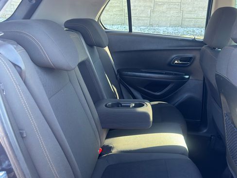 Used 2021 Chevrolet Trax LS w/ Tint and Cruise Package image 36