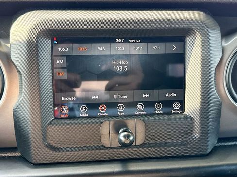 Used 2022 Jeep Wrangler Unlimited Sport image 16