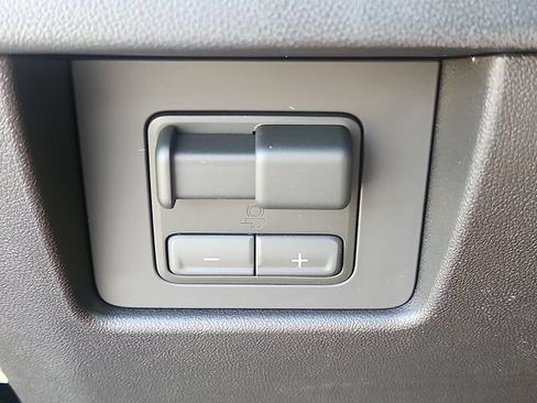 New 2026 GMC Canyon Elevation RWD image 16