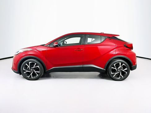 Used 2021 Toyota C-HR XLE image 4